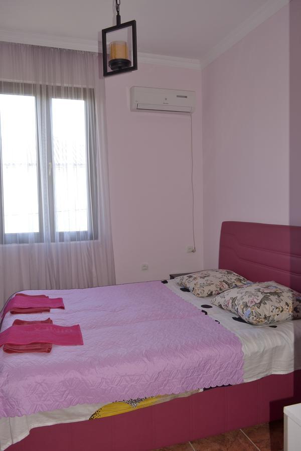 Sunny House Kobuleti Hotell Exteriör bild